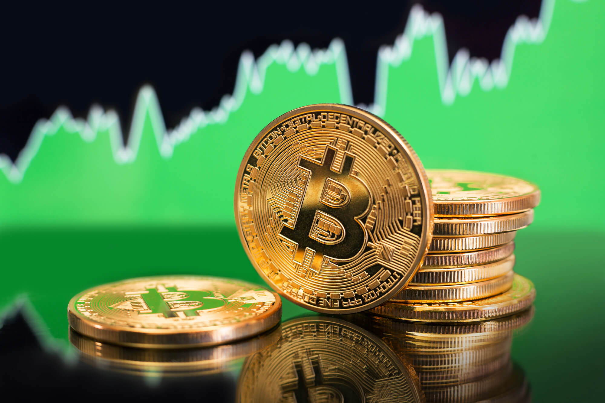 Bitcoin price consolidates under all-time high: When does the next thrust follow?