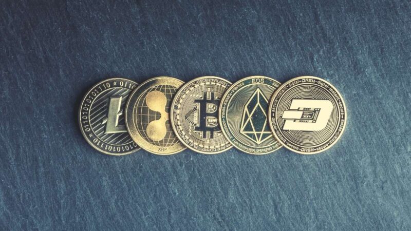 Crypto market is approaching a decisive turning point because Altcoin recreation is imminent