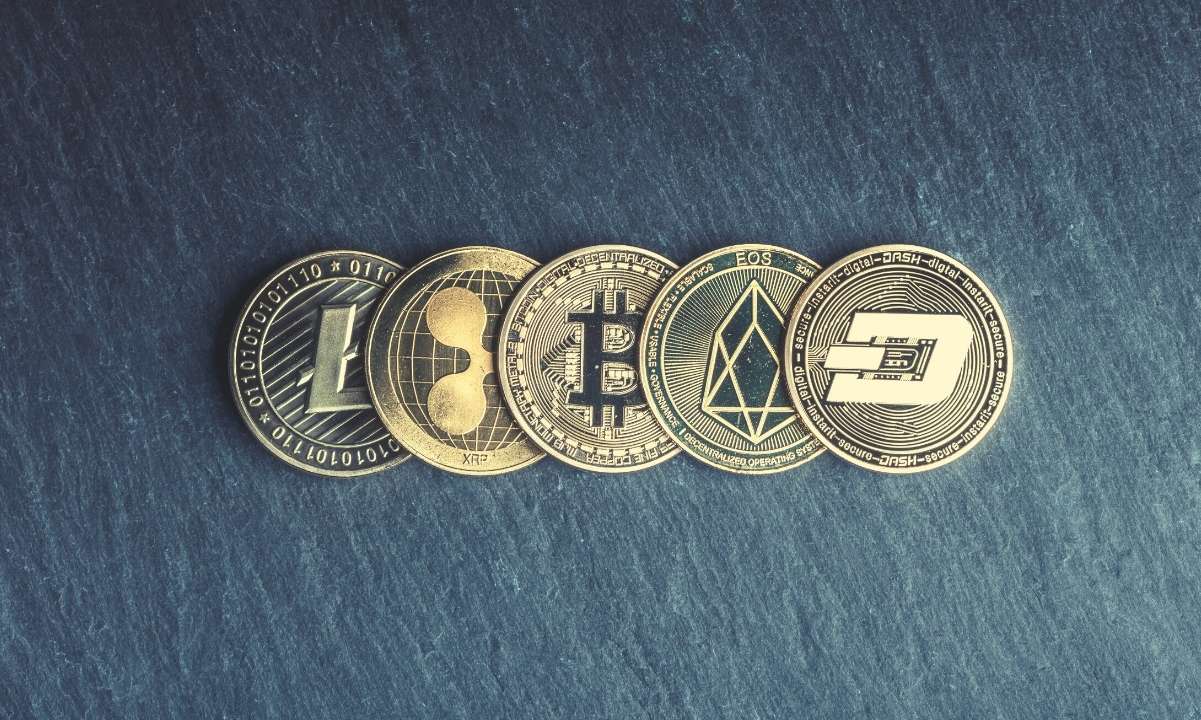Crypto market is approaching a decisive turning point because Altcoin recreation is imminent