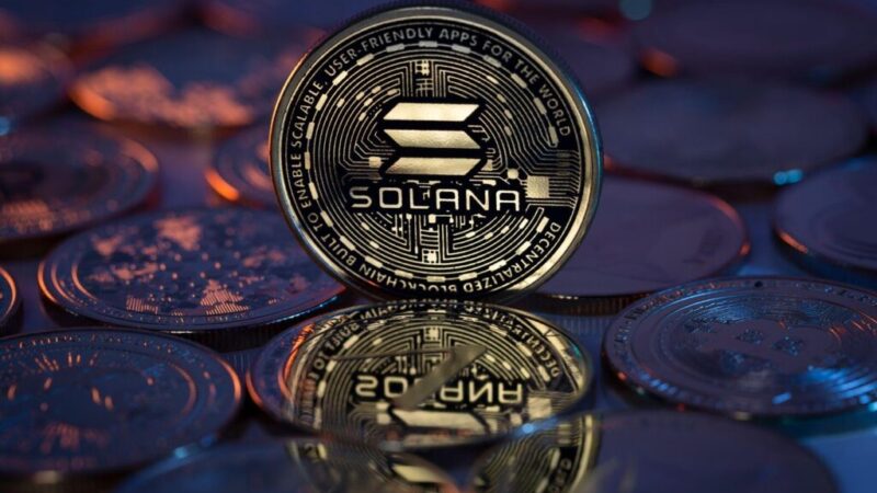 Solana is gaining dynamics again, as prices and activities in the ecosystem rise