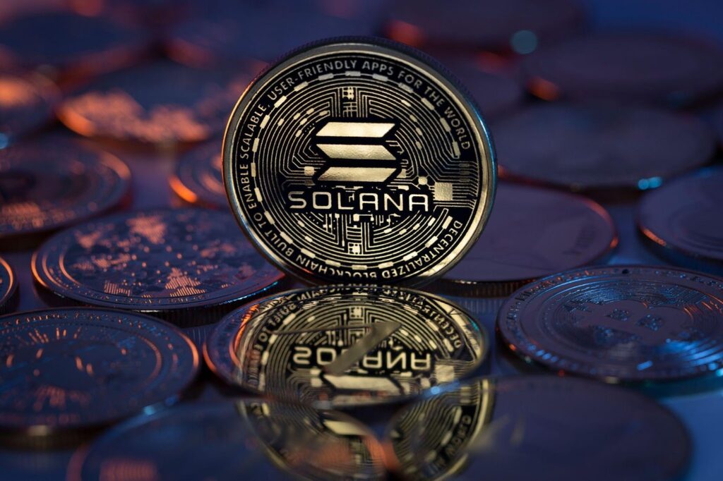 Solana is gaining dynamics again, as prices and activities in the ecosystem rise