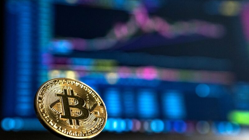 The Bitcoin course rather reflects the inflows in ETFs than the purchases of companies.