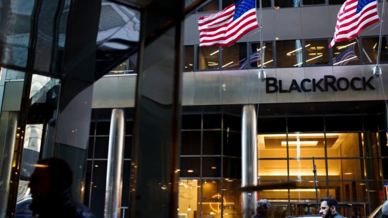 Blackrock gets out of Bitcoin and invests $ 69 million in Ethereum