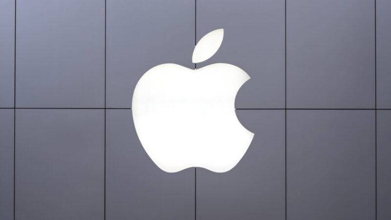 Michael Saylor pushes Apple to buy Bitcoin