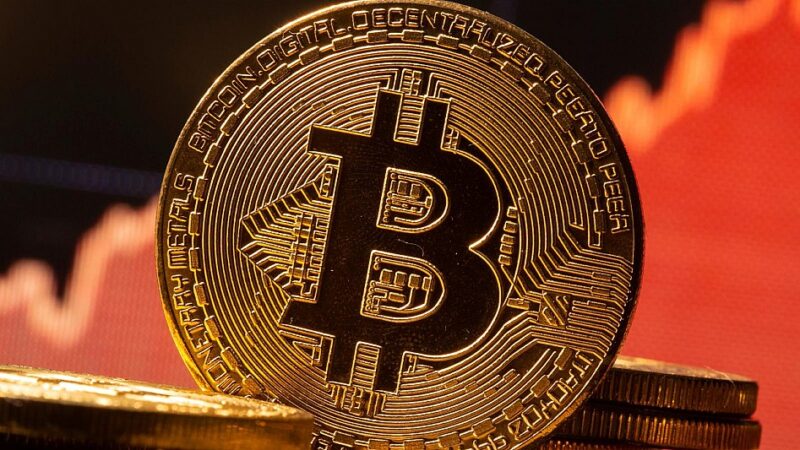 Bitcoin buying frenzy from companies brings 2,500 BTC in five days